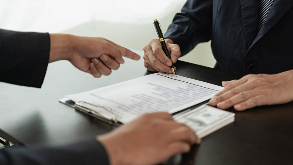 中小企業の就業規則作成は社労士の独占業務？のアイキャッチ