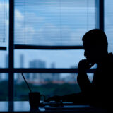 役員変更登記が遅れた場合はどうなる？期限や罰金・みなし解散のリスクを解説
